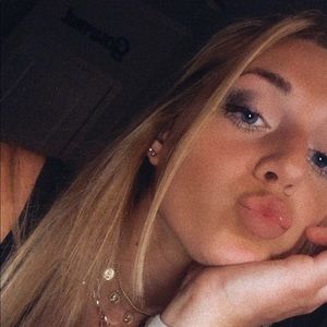 Meet your Posher, Cassie